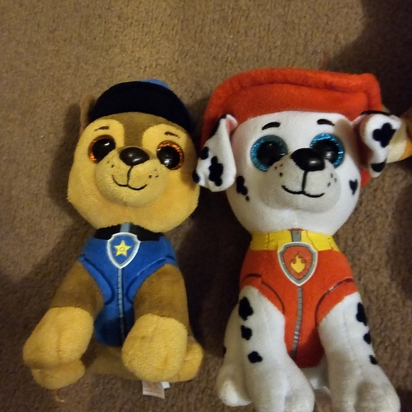 Paw Patrol set of 8 stuffed animals and 2 TY beanies - Picture 5 of 6